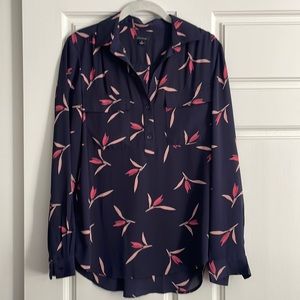 Ann Taylor Women’s LS Floral Navy Shirt, Size Small